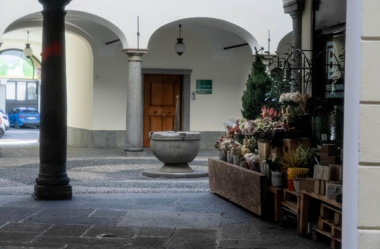 Ambra Apartamento Tirano Exterior foto
